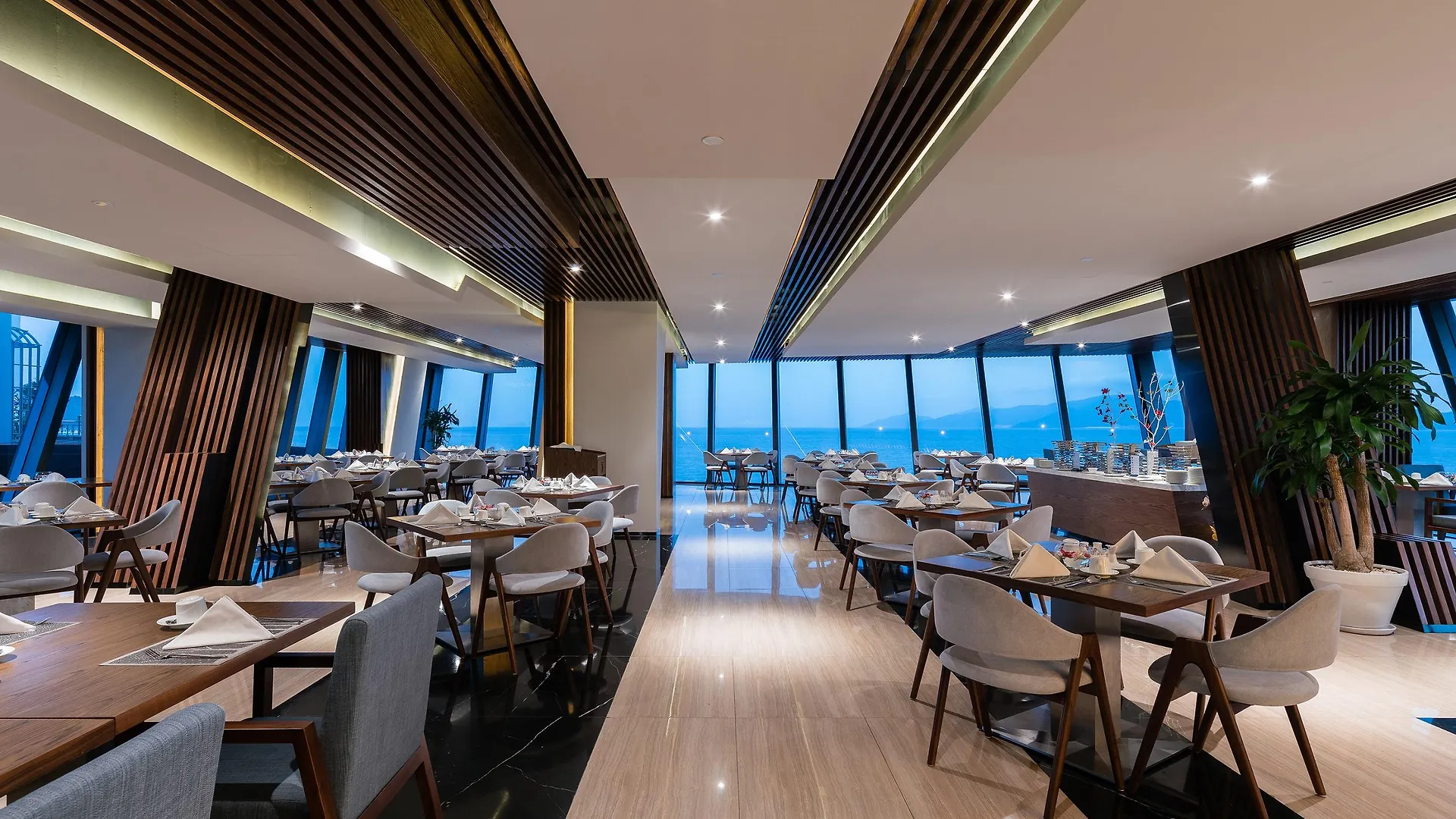 Boton Blue Hotel & Spa Nha Trang