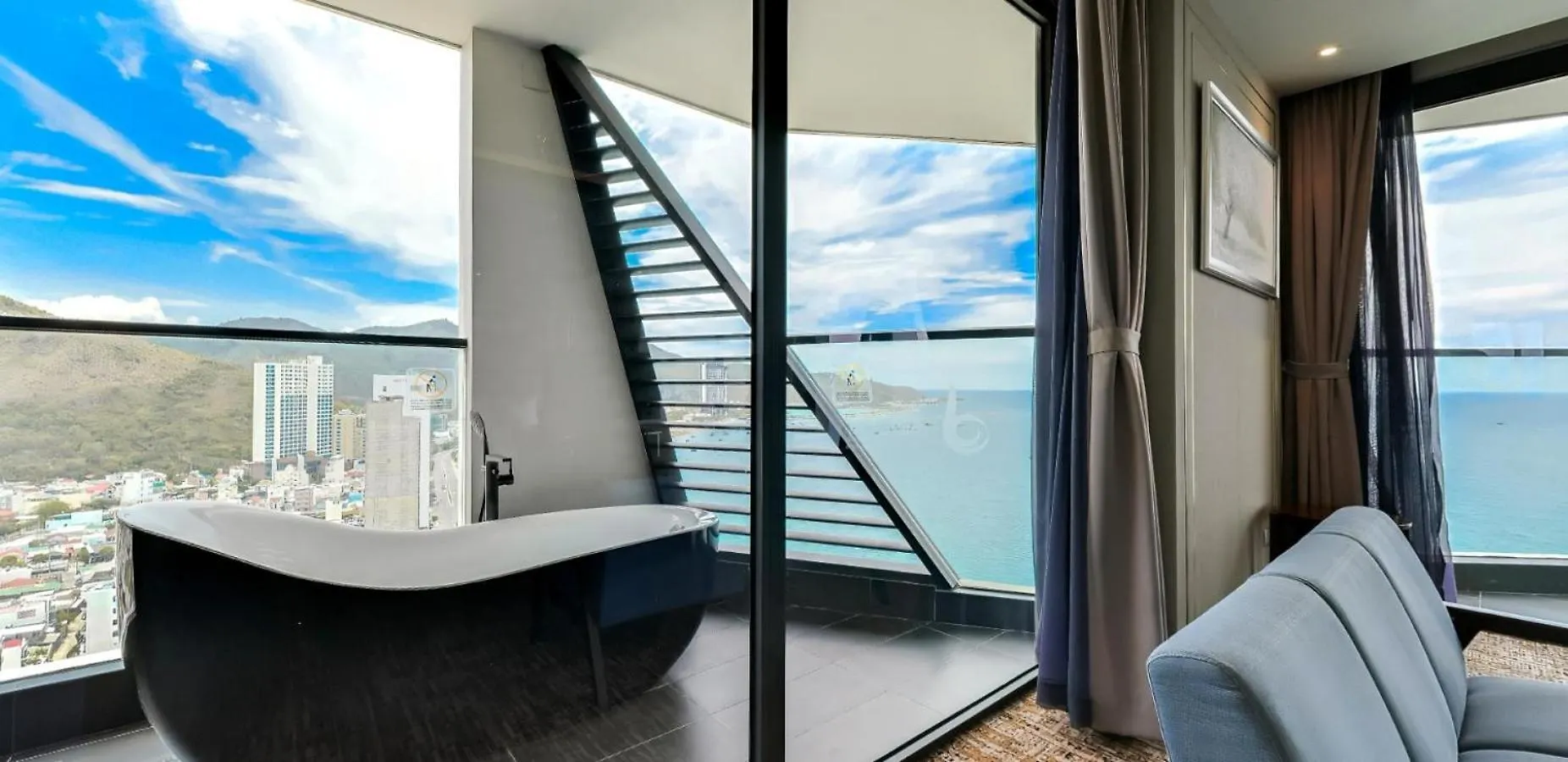 Boton Blue Hotel & Spa Nha Trang 5*,