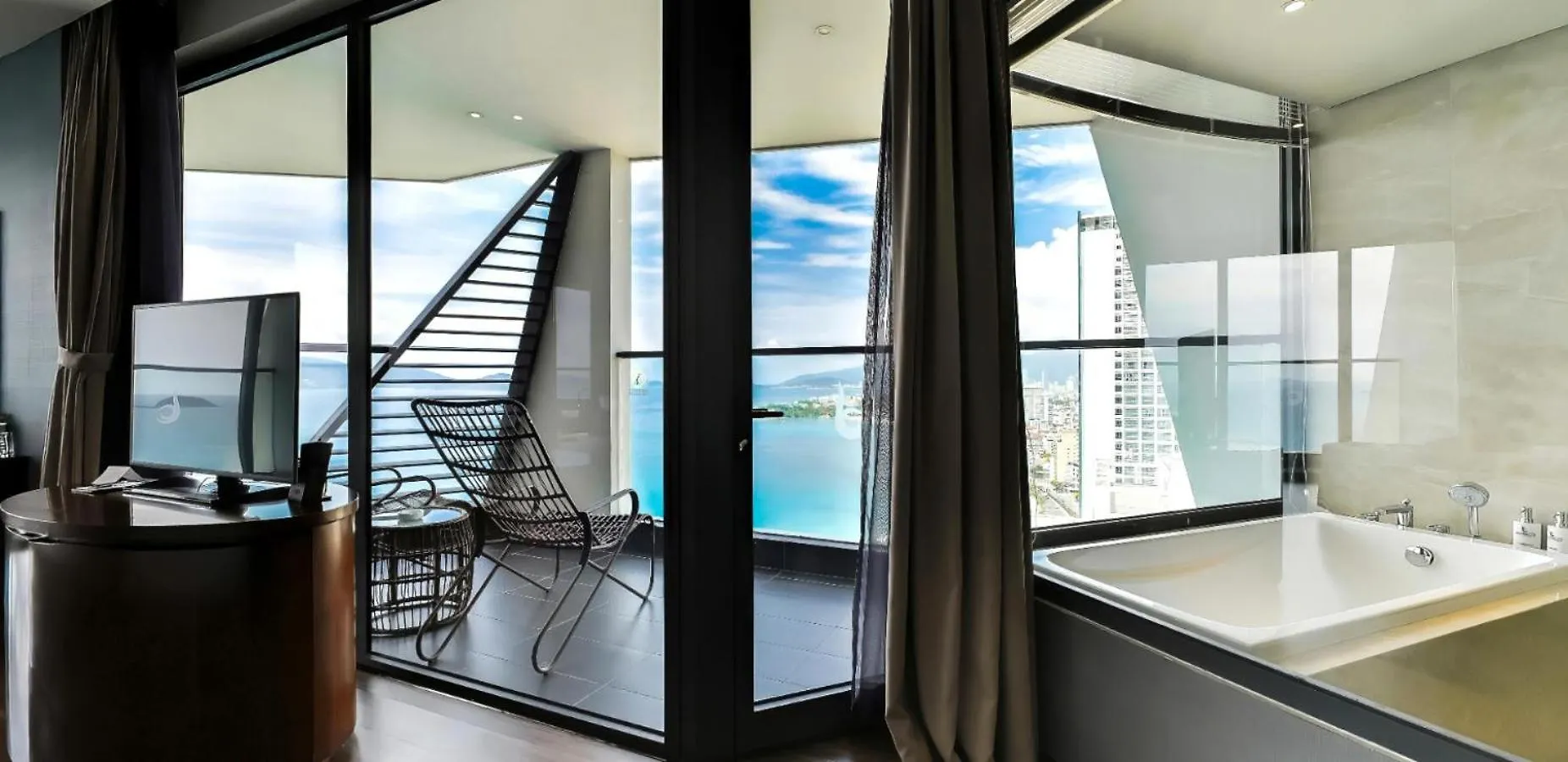 Boton Blue Hotel & Spa Nha Trang
