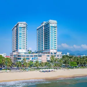 Diamond Bay Нячанг