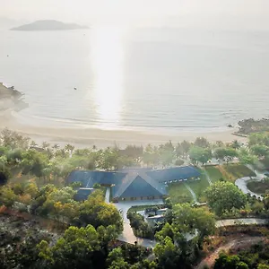 Diamond Bay Condotel Нячанг